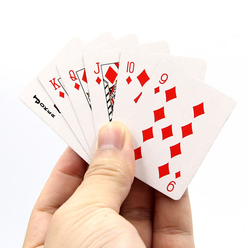 Mini Poker Playing Cards Festi - Party Games Juego recensione e prezzo